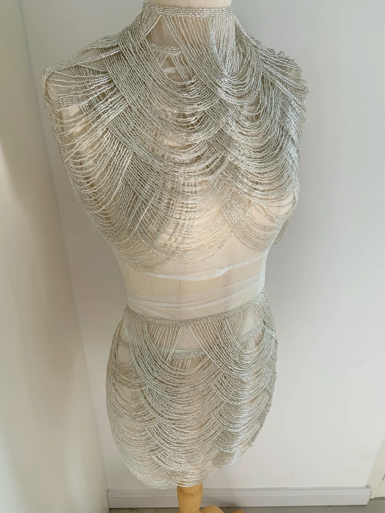 Silver Chains Cape Fabric, Bea - Beaded Trim Fringe avaliação e preço